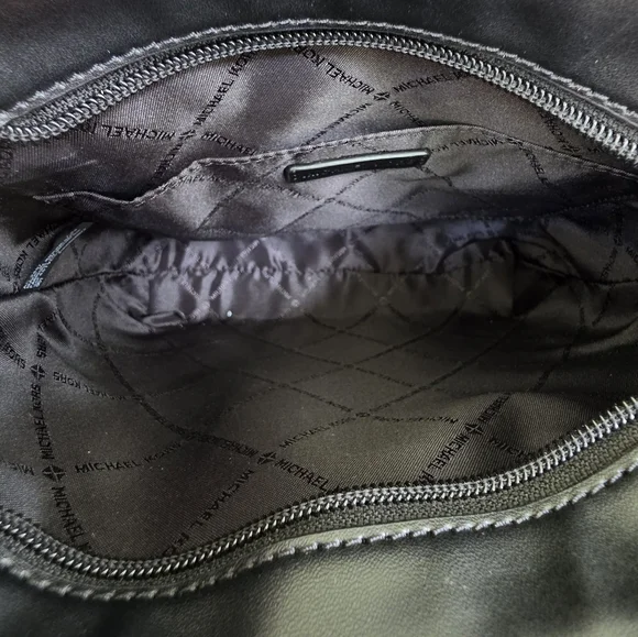 Michael Kors Jet Set Logo Black Crossbody - Picture 5 of 9